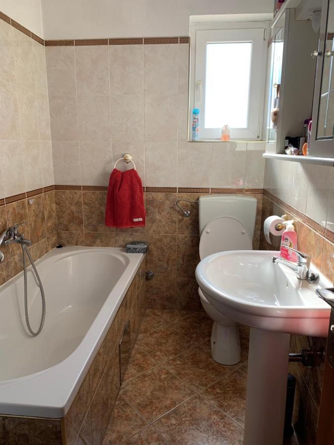Apartment For 4-6 Persons Second Floor Ljubač Екстериор снимка
